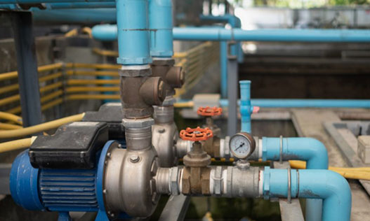 Industrial plant submersible drainage pump installation